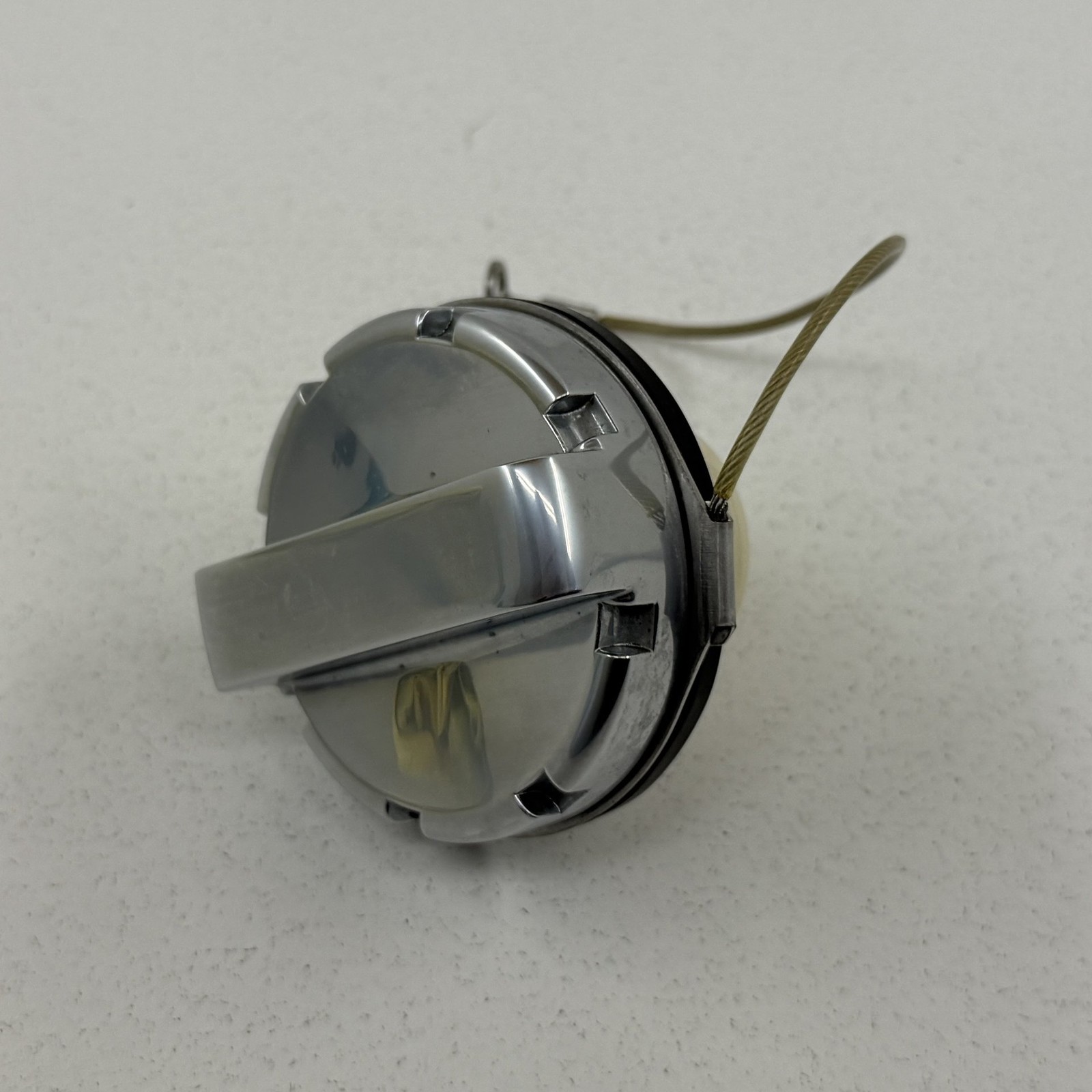 Aston Martin V8 2006-2017 Fuel tank filler