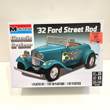 1/24 MONOGRAM '32 FORD STREET ROD 85-0882 NEW PLASTIC CAR MODEL KIT