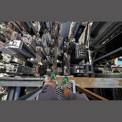 Vicarious Height Vertigo: An Array of Paintings by Gary Lee Kvamme (English) Pap