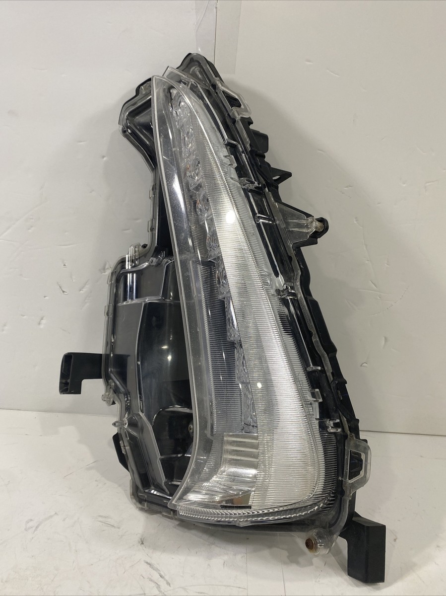 2017-2021 Toyota Prius PrimeHead light 左 2021 Toyota Prius Prime Replacement Front Driver Side Turn