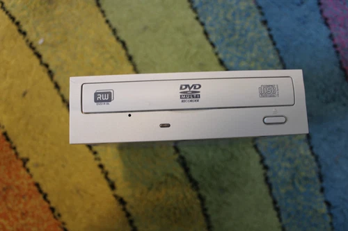 LITE-ON ITCORP. DVD/CD RW DH-20A4P05C BEIGE presa pata