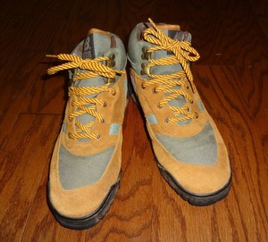 new balance hiking boots womens