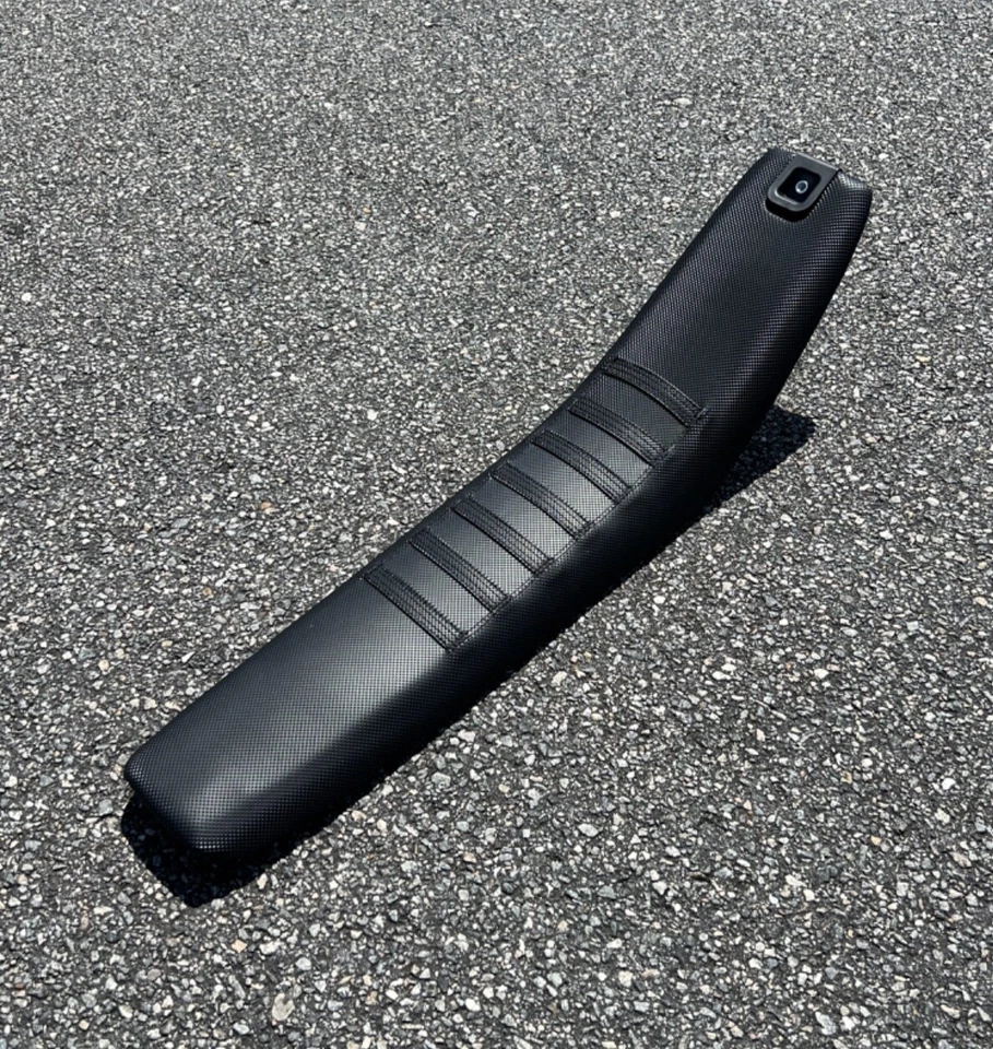 Husqvarna TC 125 / 250 / 300 23-25 NUEVO ASIENTO BAJO COMPLETO TC125 FC450 TC250 FC250 Foto 3 de 4