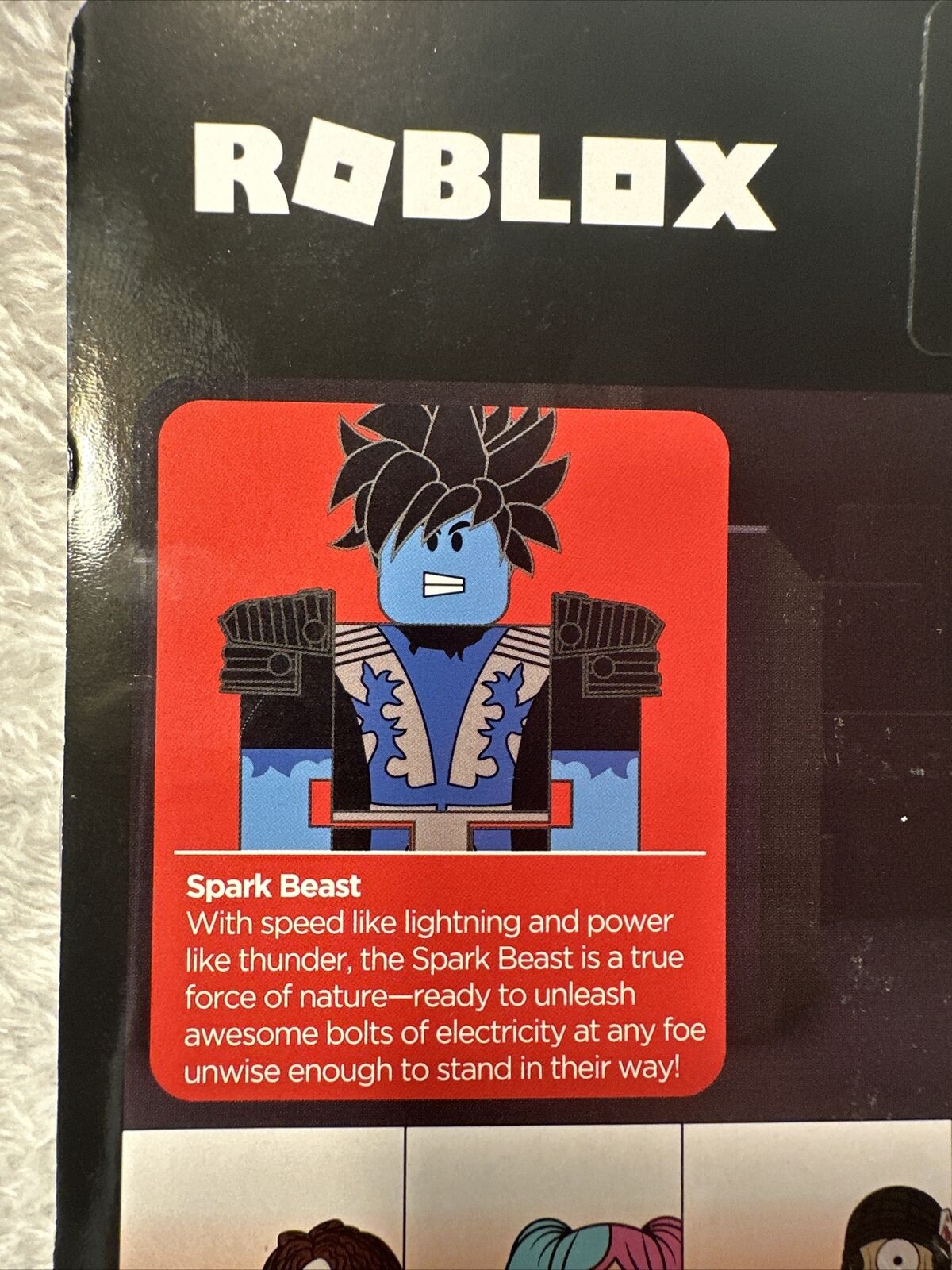 Boneco Roblox Avatar Shop - Figura Spark Beast + Cód Virtual