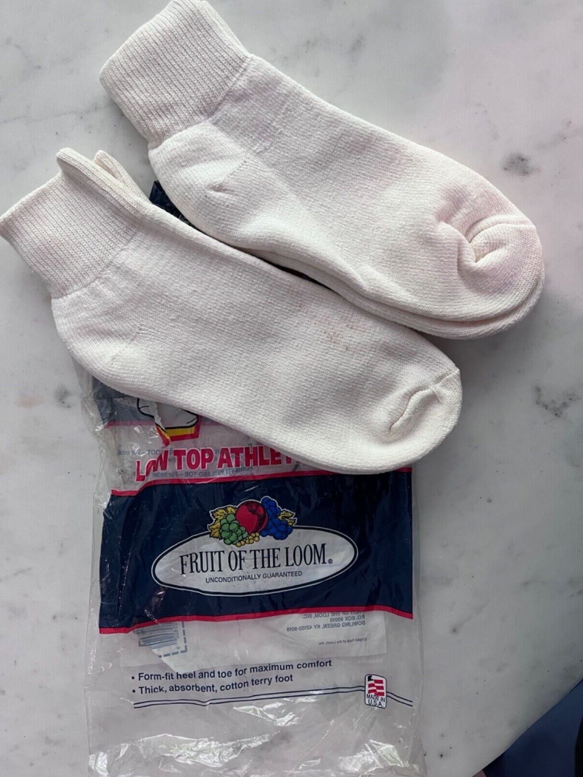 White Ankle Socks 2 Pairs Vintage Fruit of the Loom Men Size Large 10-12 approx-image