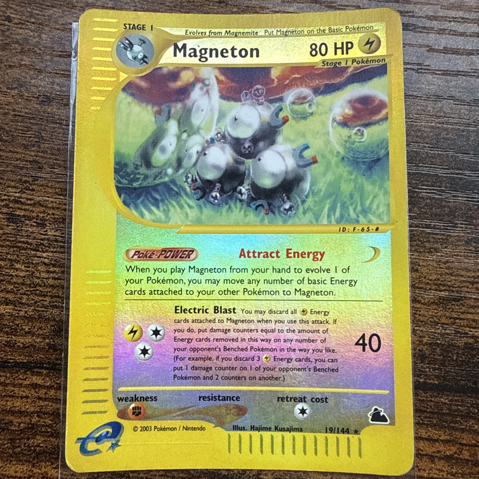 Pokemon Card Magneton Skyridge Reverse Holo Rare 19/144 Near Mint