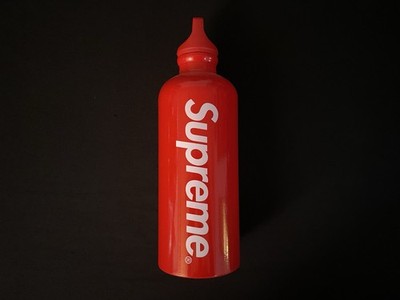 Supreme SIGG Traveller Water Bottle 0.6L Red | eBay