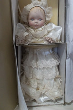 FRANKLIN HEIRLOOM DOLL 17"