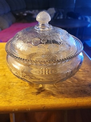 Jenkins Glass #925 Dunlap Strawberries & Checkerboard Lidded Bowl