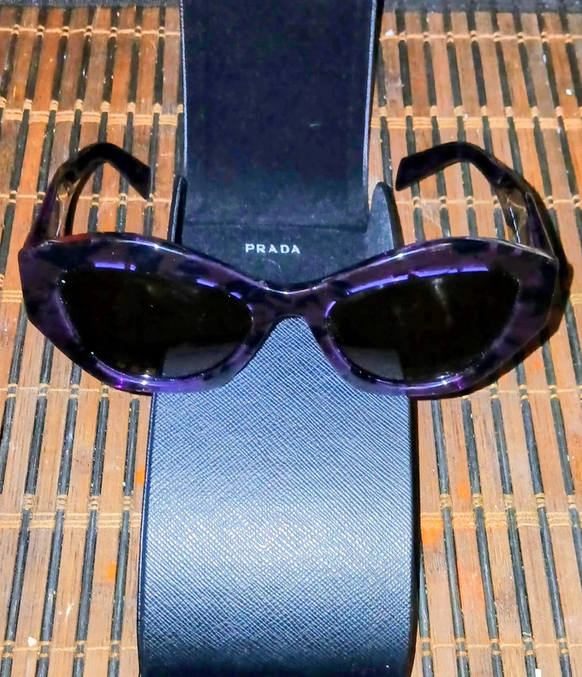 Authentic, PRADA, Women's sunglasses New, Without Tags. From Estate Sale. - Image 2 of 4