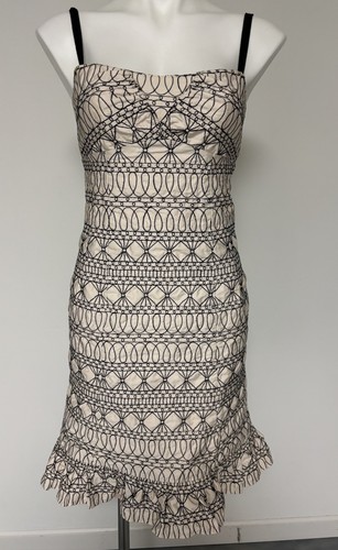 nanette lepore Women’s dress Size 4 Good Condition