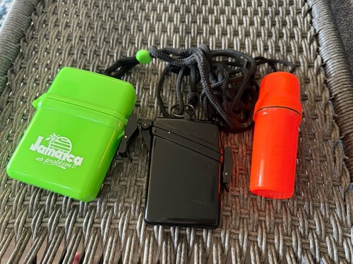 Waterproof carrying case for money or smaller things Cards ID Travel Keys Used - Photo 2 sur 2