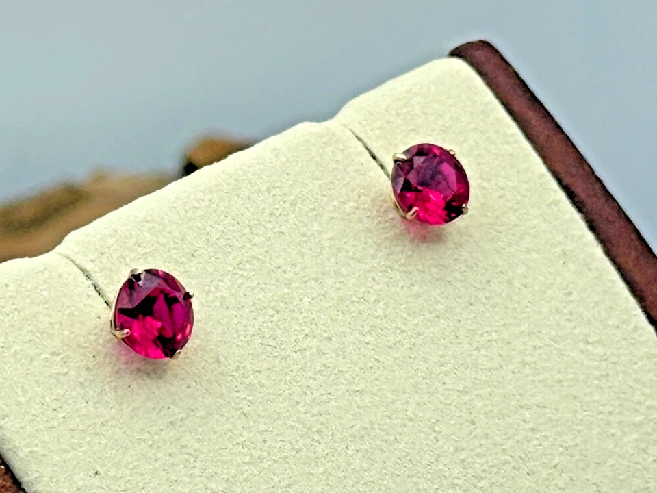 Vintage 10k 6mm 1 Ct Ruby Stud Earrings w/14k backs--B140.25 - Image 2 of 4