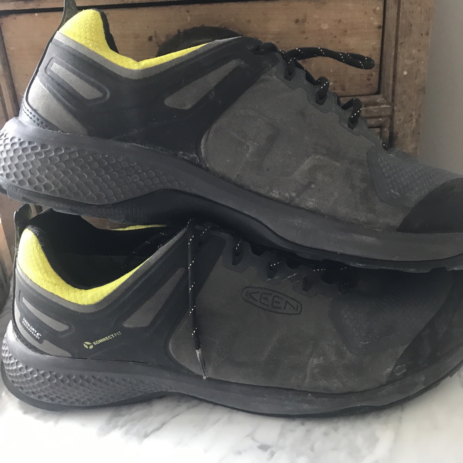 Scarpe da trekking impermeabili grigie Keen Explore Konnectfit taglia 15