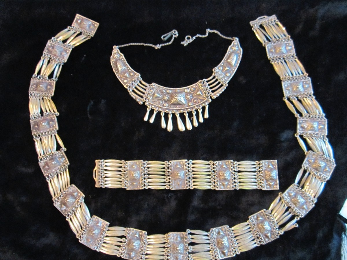 1940'S MEXICAN SILVER 800 PARTS PER THOUSAND - BELT-NECKLACE 1940'S MEXICAN SILVER 800 PARTS PER THOUSAND - BELT-NECKLACE
