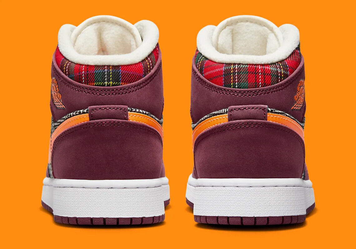 靴 Nike GS Air Jordan 1 Mid SE NightMaroon Nike Air Jordan 1 Mid SE (GS) 'Night Maroon Black Plaid