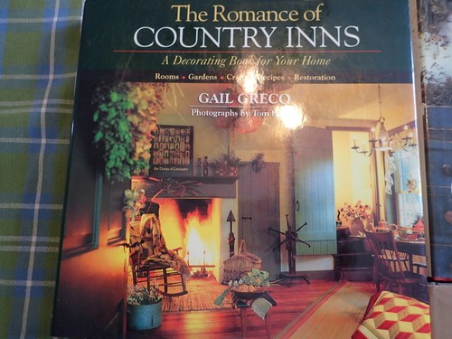 large lot of 8 vintage Country and Victorian decor books - Picture 2 of 10