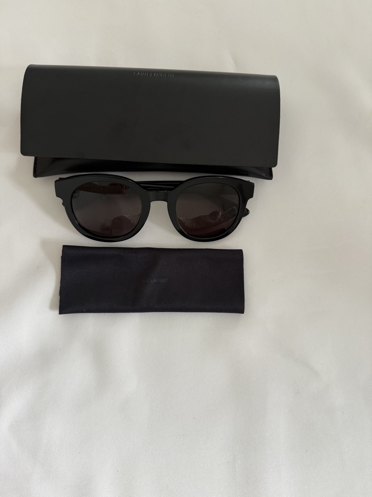 Occhiali da sole Saint Laurent monogramma acetato nero SL M15 nero grigio oro