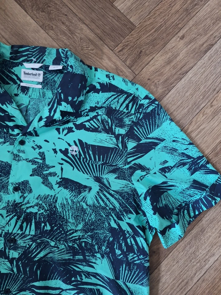 Camisa Para Hombres Timberland Verde Estampado Hawaiano Talla XL Estilo Verano Foto 3 de 4