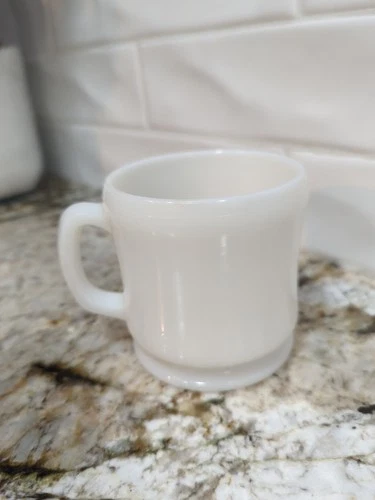 Fire King Anchor Hocking White Milk Glass D Handle Coffee Cup Mug Vintage
