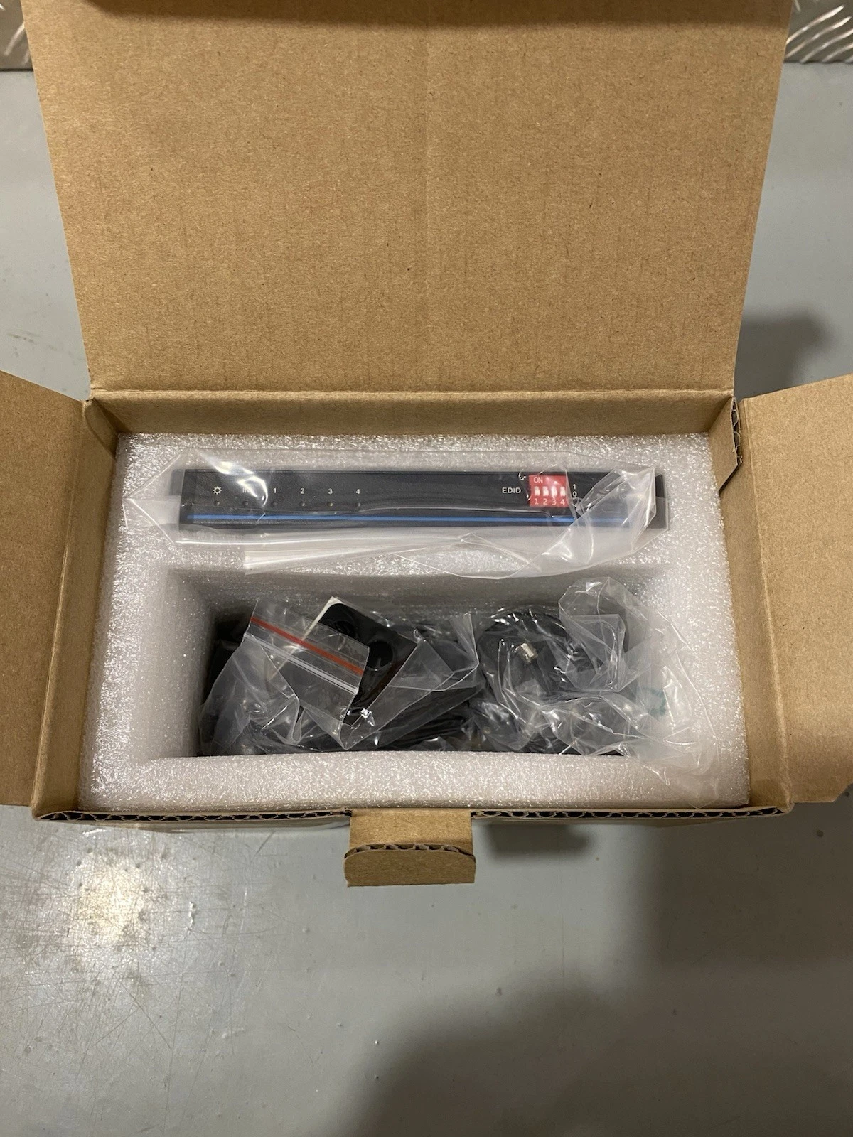 Sy 1x4 HDMI 2.0 18G Splitter 4K Scaling SY-HS14E-18G Brand New 5