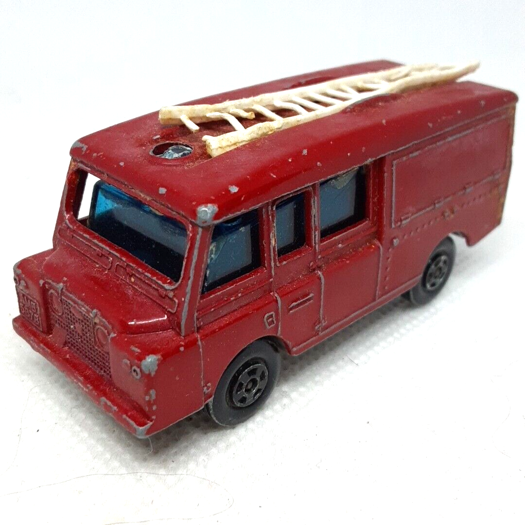 MATCHBOX Superfast 8 赤 ミニカーlesny MATCHBOX Superfast 8 赤 ミニカーlesny