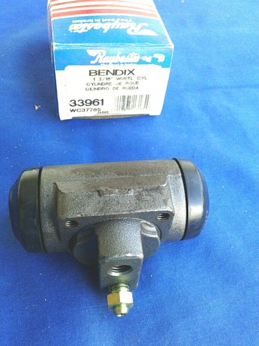 Bendix Rear Wheel Cylinder # 33961 Left or Right Interchange # WC37785 ...