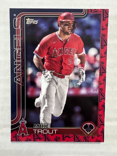 2025 Topps #200 Mike Trout SSP Team colors border Angels star