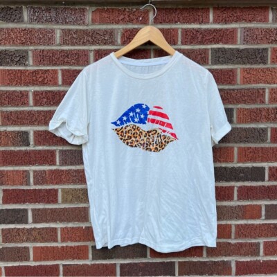 SHEIN Cream Red White and Blue Cheetah Lip Graphic Tee Shirt