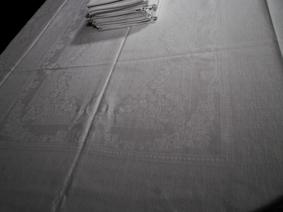 Service de table  damassé motif art-nouveau nappe 2m90 x 1m55+ 12 serviettes - Photo 2/4