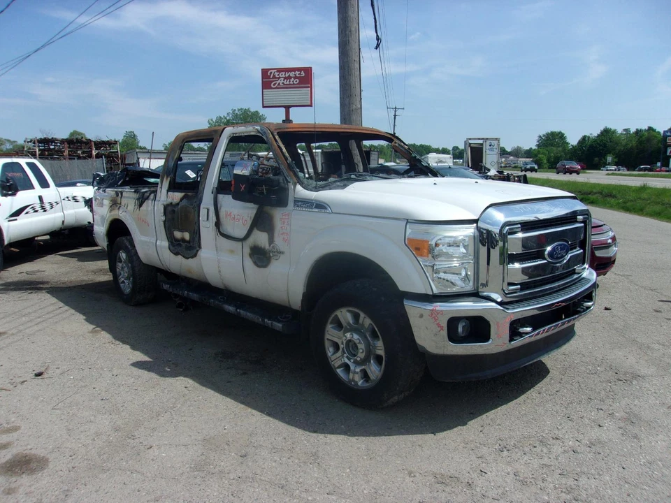 Caja de fusibles usada se adapta a: camioneta Ford f250sd 2014 6,7 L diésel grado A Foto 4 de 4