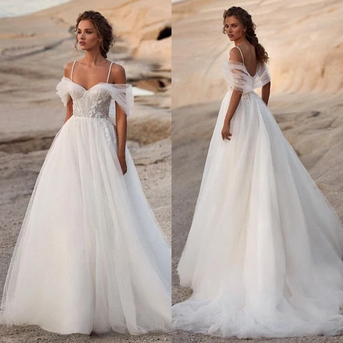 Elegantes A-Linie Brautkleid Spaghettiträger Rückenfrei Spitze Applikation Brautkleider - Bild 3 von 11