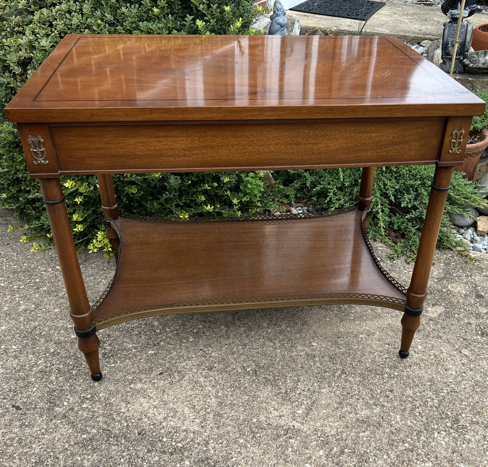 John Scalia SCHMIEG KOTZIAN Caoba Mesa Cajón Madera Francesa Latón 20x30x24h” Foto 2 de 4