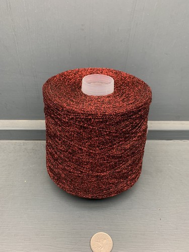 500g CONE VISCOSE METALLIC POLYESTER LUREX YARN RED-BLACK APPROX 720M F832 - Picture 3 of 6