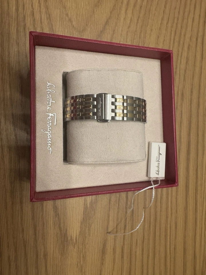 Salvatore Ferragamo Ferragamo Slim Quartz Silver Dial Ladies Watch SFUC00421 - Image 3 of 4