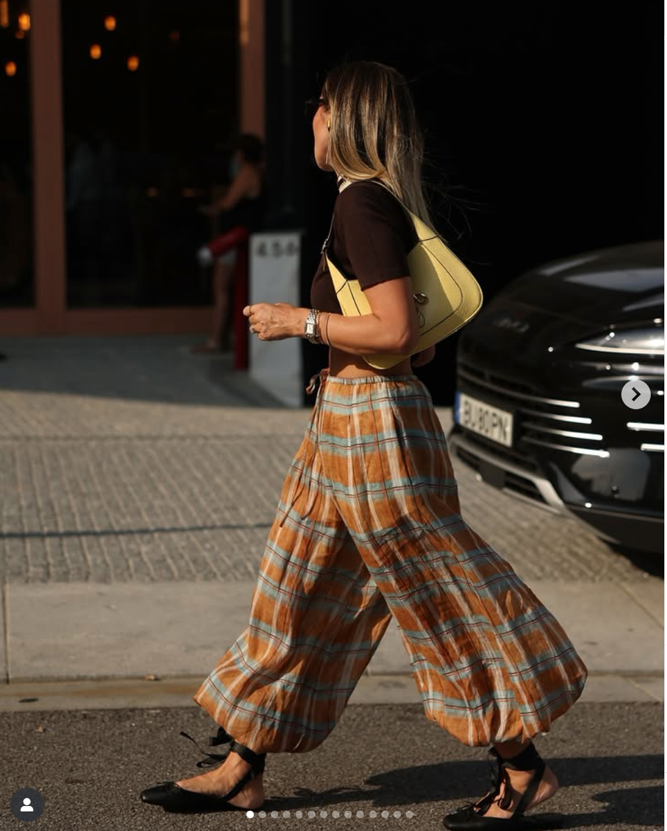 ZARA NEW WOMAN MID-RISE FW25 ZW RAMIE CHECK BALLOON PANTS ORANGE