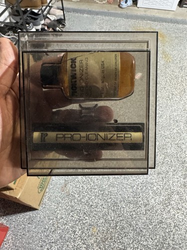 Pickwick Pro-Ionizer Record Cleaning System In Storage Case