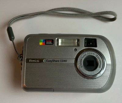 Kodak EasyShare CD40 Digital Camera Silver KCGFF53409861