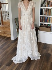 Ivory Lace A-Line Boho Wedding Dress V Neck Short Sleeve Long Train Open Back