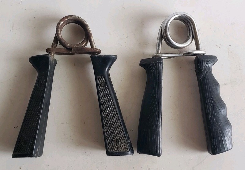 Vtg. Black Hand Workout Grip Strengthening Pair Lot