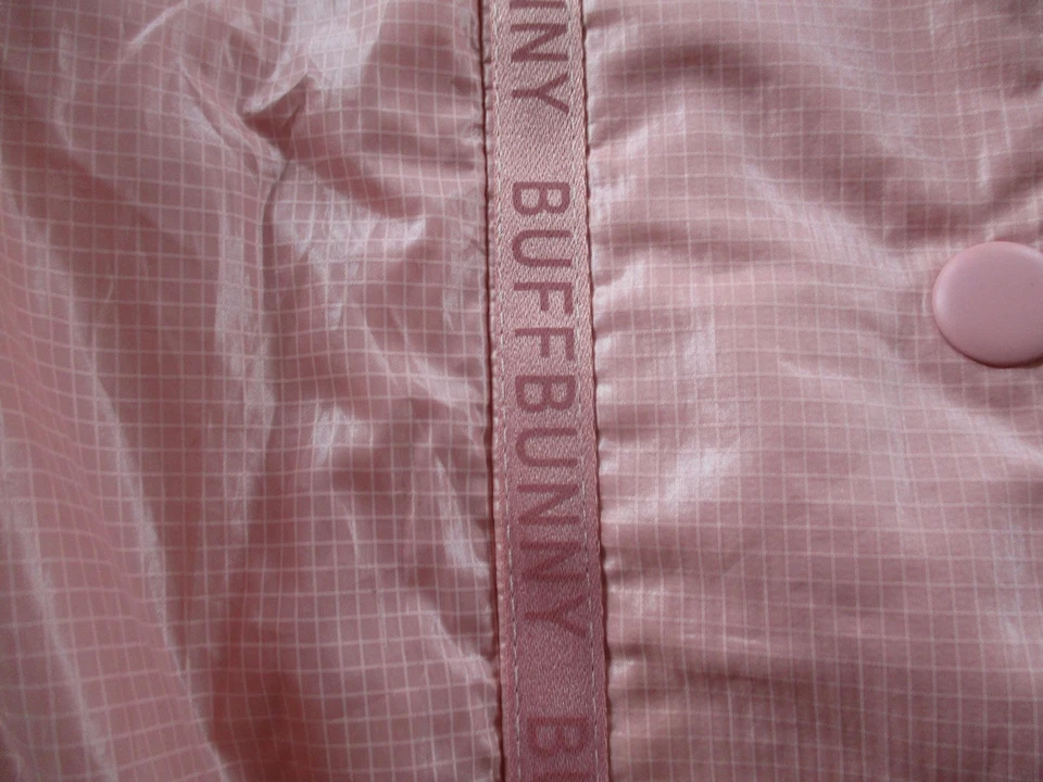 Chaqueta cortavientos Buff Bunny para mujer rosa mediana con capucha carcasa ligera Foto 3 de 4
