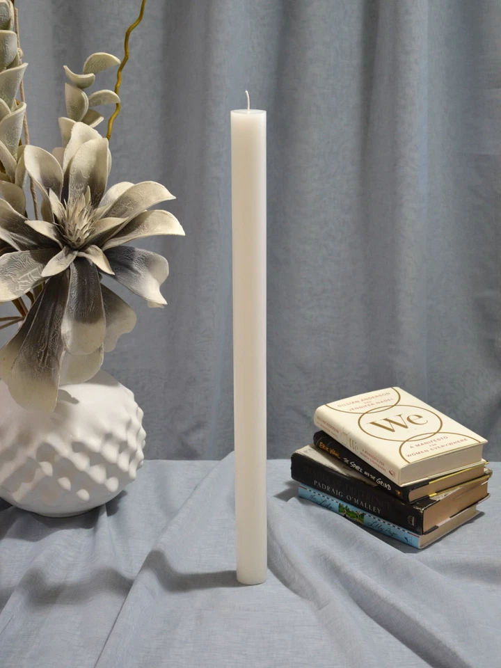 Vela blanca 28 pulgadas de alto sin perfume pilar hecho a mano - 3 opciones de ancho - boda Foto 4 de 4