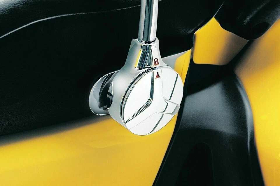 Быстросъемная спинка водителя Kuryakyn 8990 для Honda GL1800 Goldwing 2001-2010 - Изображение 3 из 4