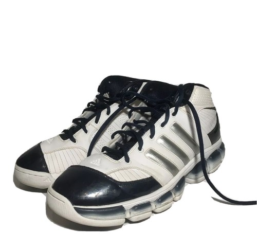 white leather basketball shoes