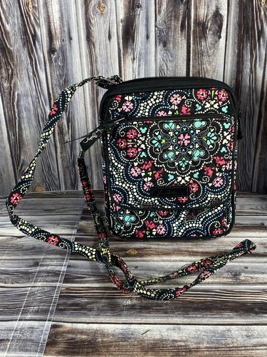 Vera Bradley Hipster Crossbody Quilted Purse - Disney Mickey Medallion Excellent - Picture 2 of 6