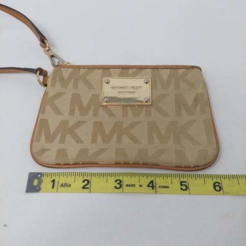 Michael Kors Tan Signature Jacquard Monogram Wristlet Jet Set Travel Wallet - Picture 8 of 15