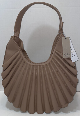 Colin Collection Purse Shoulder Bag Clam Shell Design (New With Tags) Sienna Tan