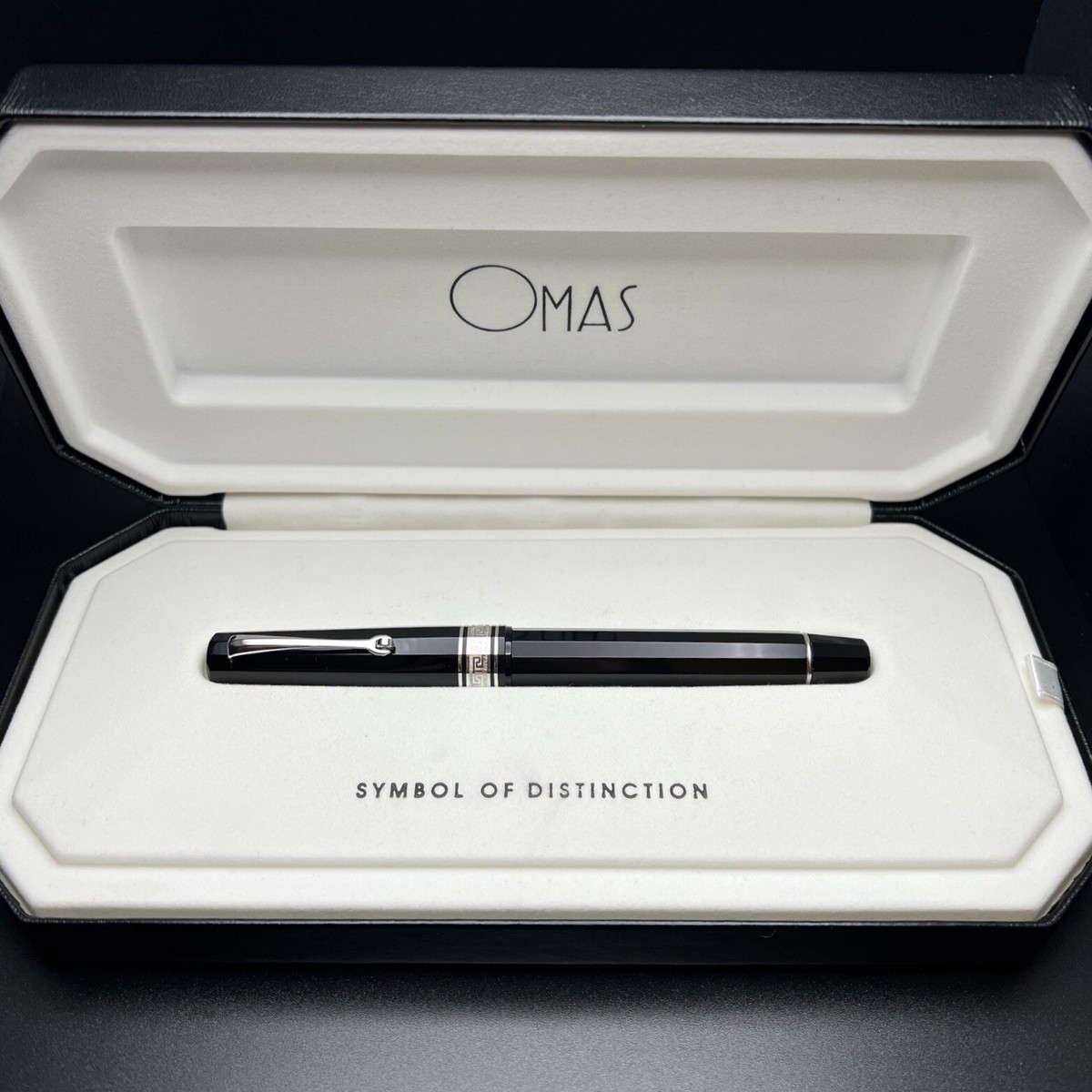 Omas Italy Art Deco Limited Edition 18K Nib Black Fountain Pen