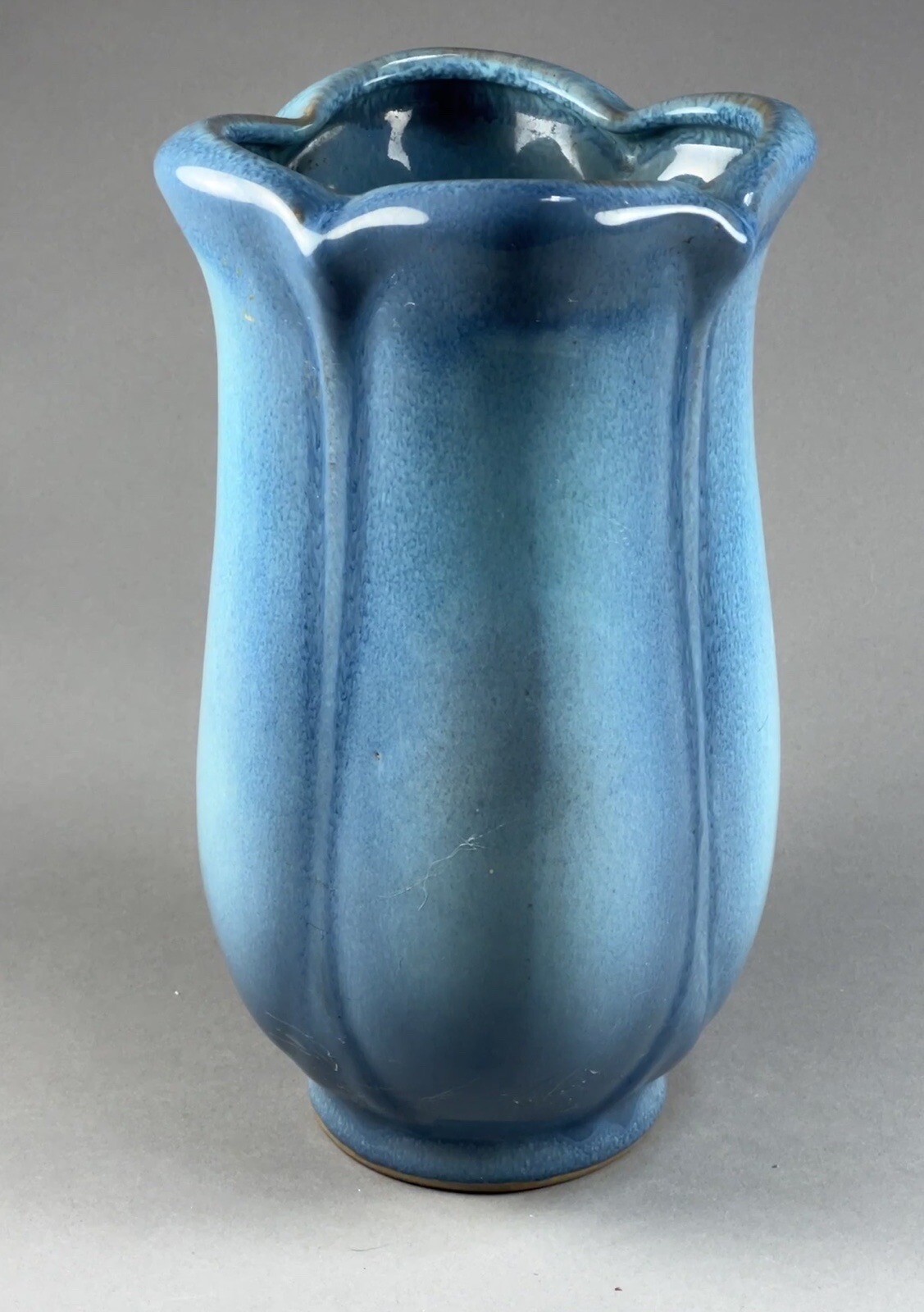 Big Glidden Pottery Flower Form Vase, Rare & Mint. Stunning Glaze. Mid