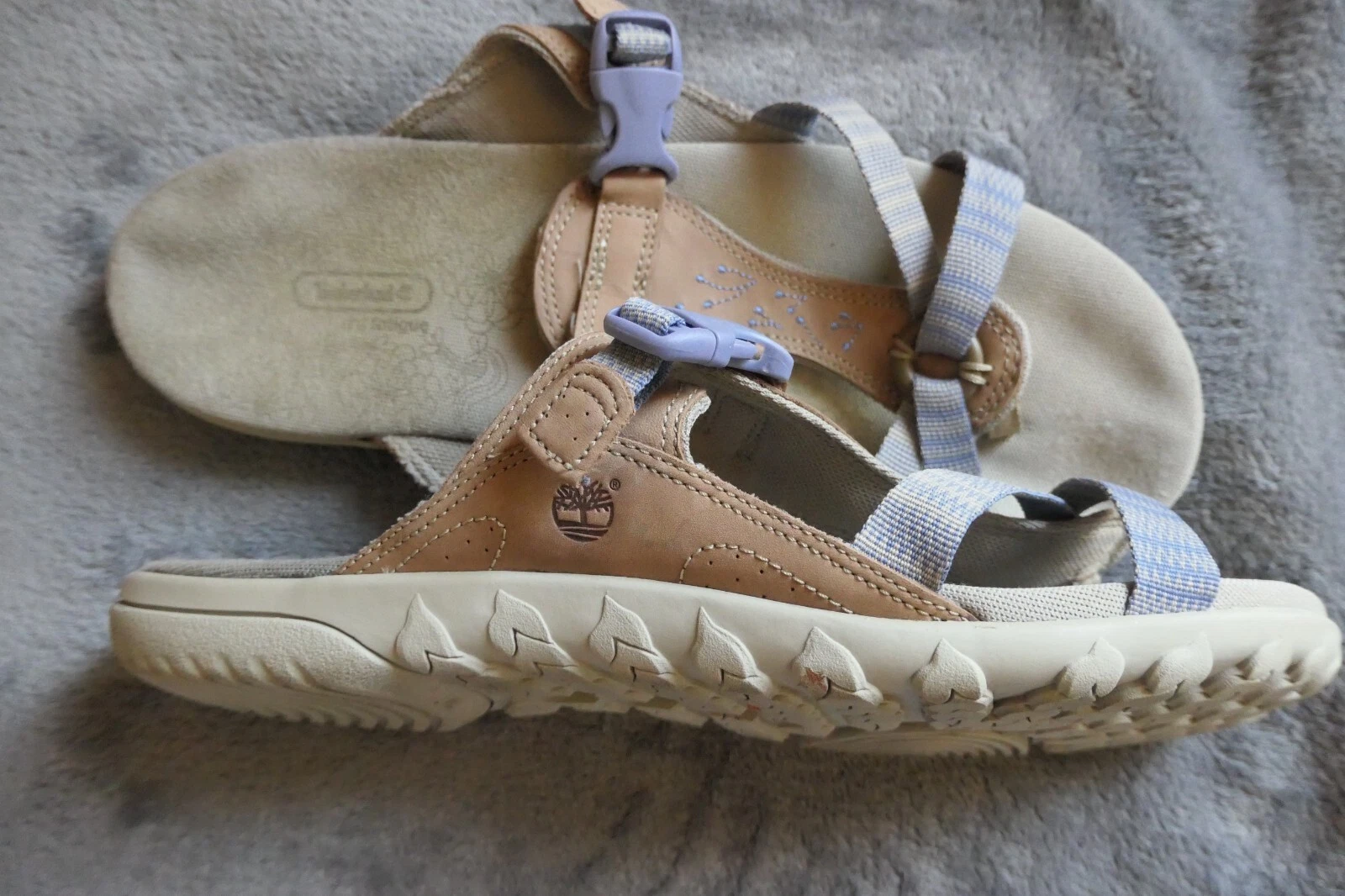 Sandali da donna in pelle Timberland larghi 9 5 US